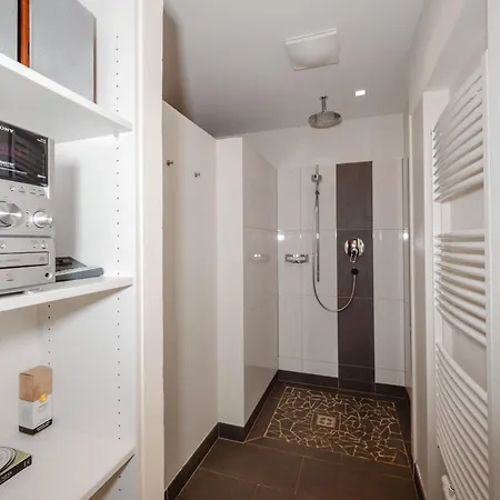 Oberransburg フラッハウ